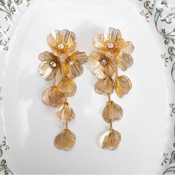 Zara Kate Middleton cascading floral earrings - Picture 1 of 16
